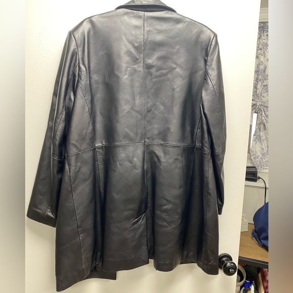 Leather Jacket - Picture 6 of 7